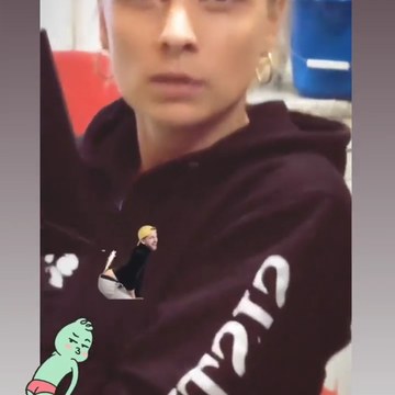 Renee Overbeeke - Screenshot and Social Media Collection in screenshot_2022 07 10 09 09 52 16_1c337646f29875672b5a61192b9010f9.jpg - hidden celebrity photo